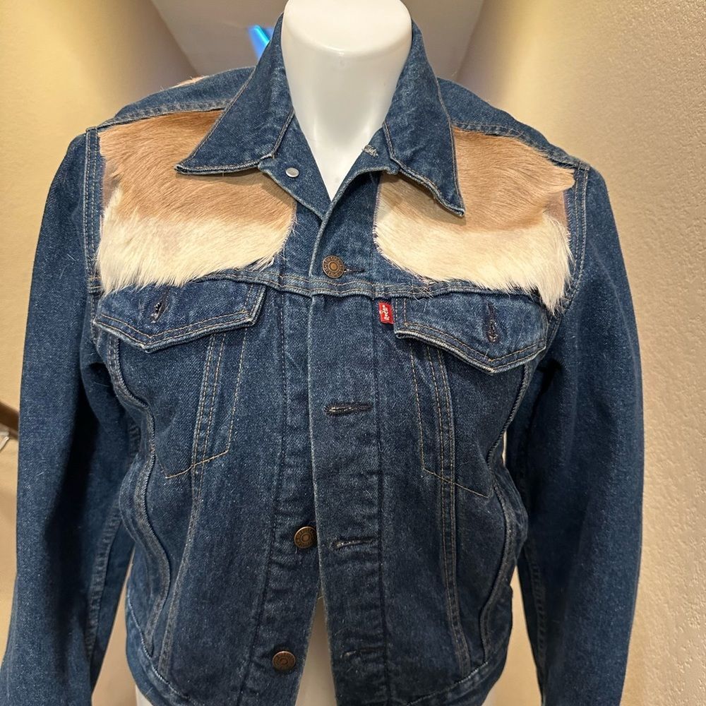 VTG Levi’s Denim 70506 Trucker Blanket Lined Hyde/Concho Trimmed Jacket 40